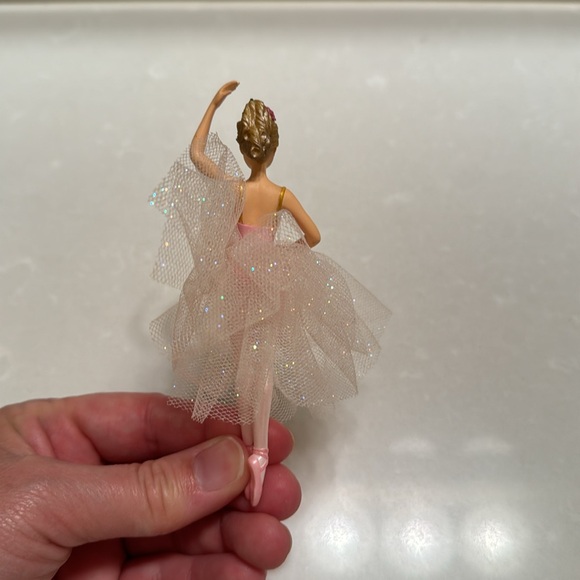 Barbie Ballerina by Hallmark 2008 - Picture 6 of 6